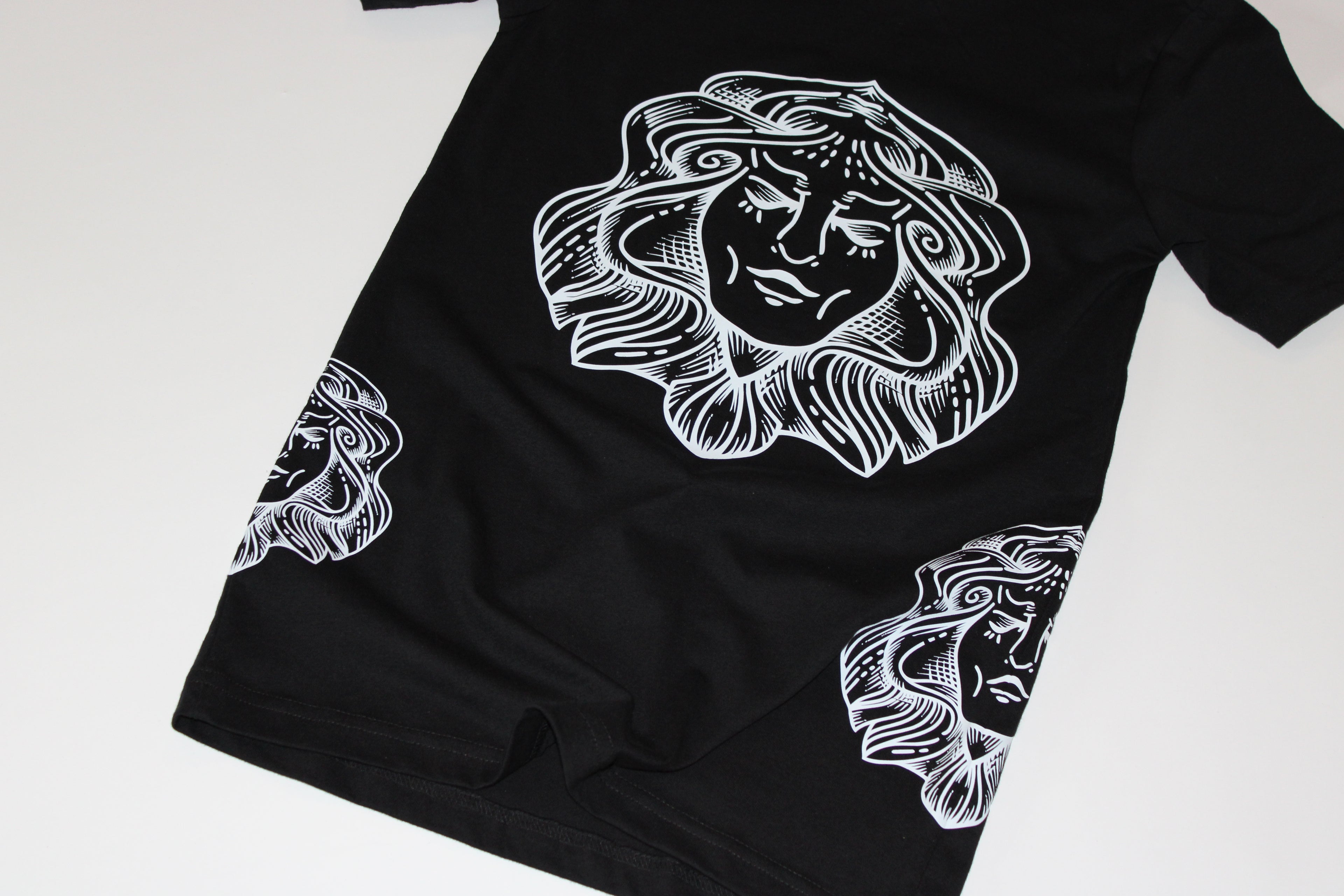Virgo – Icon – Zodiac Graphic Tee