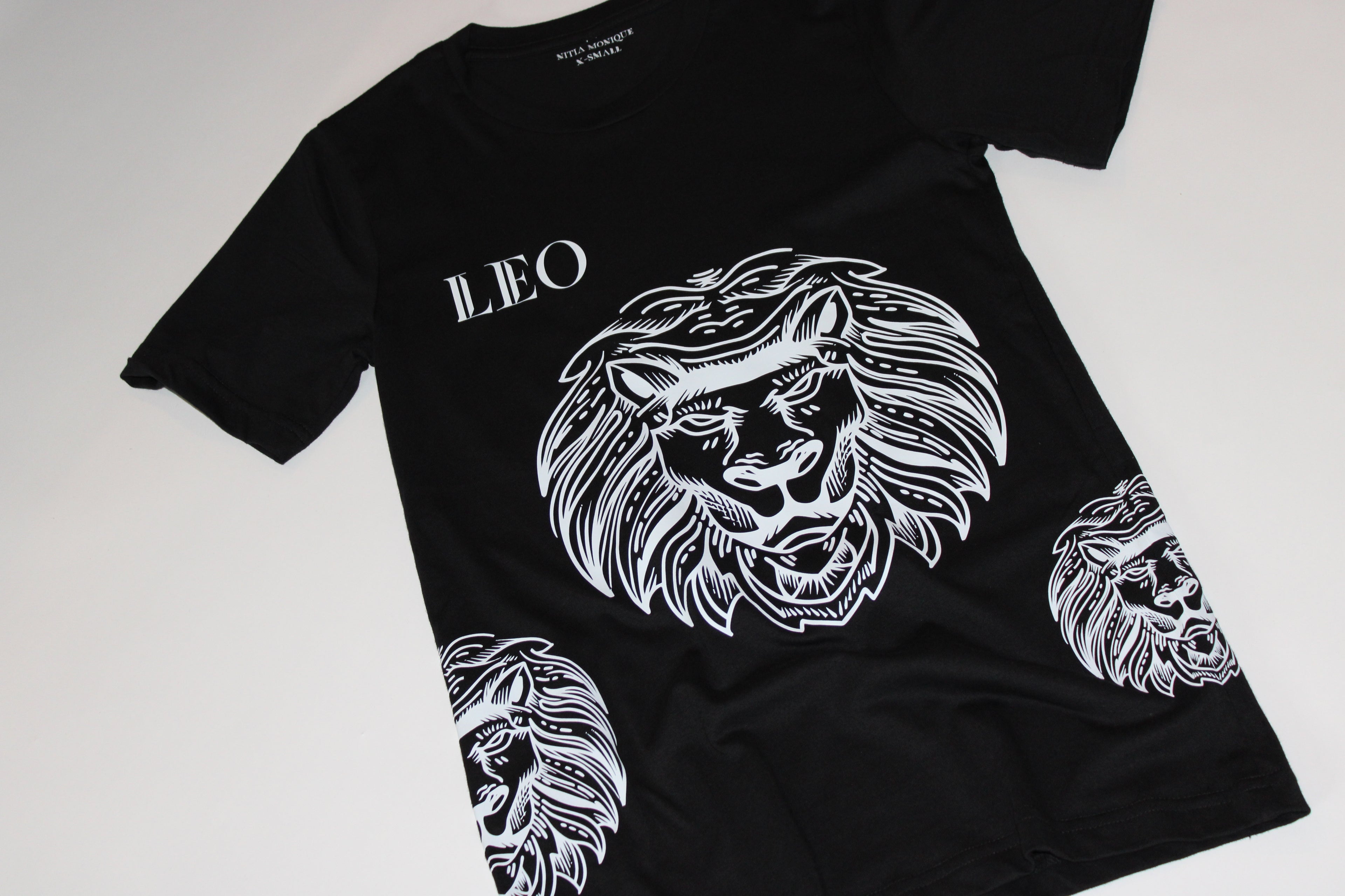 Leo – Icon – Zodiac Graphic Tee