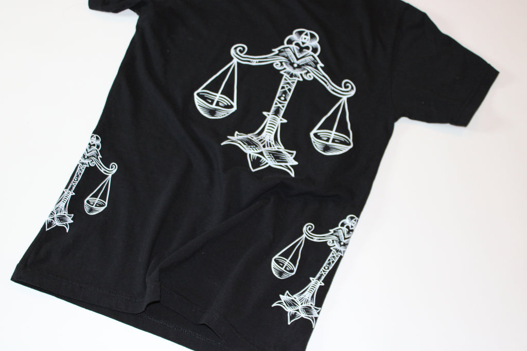 Libra – Icon – Zodiac Graphic Tee