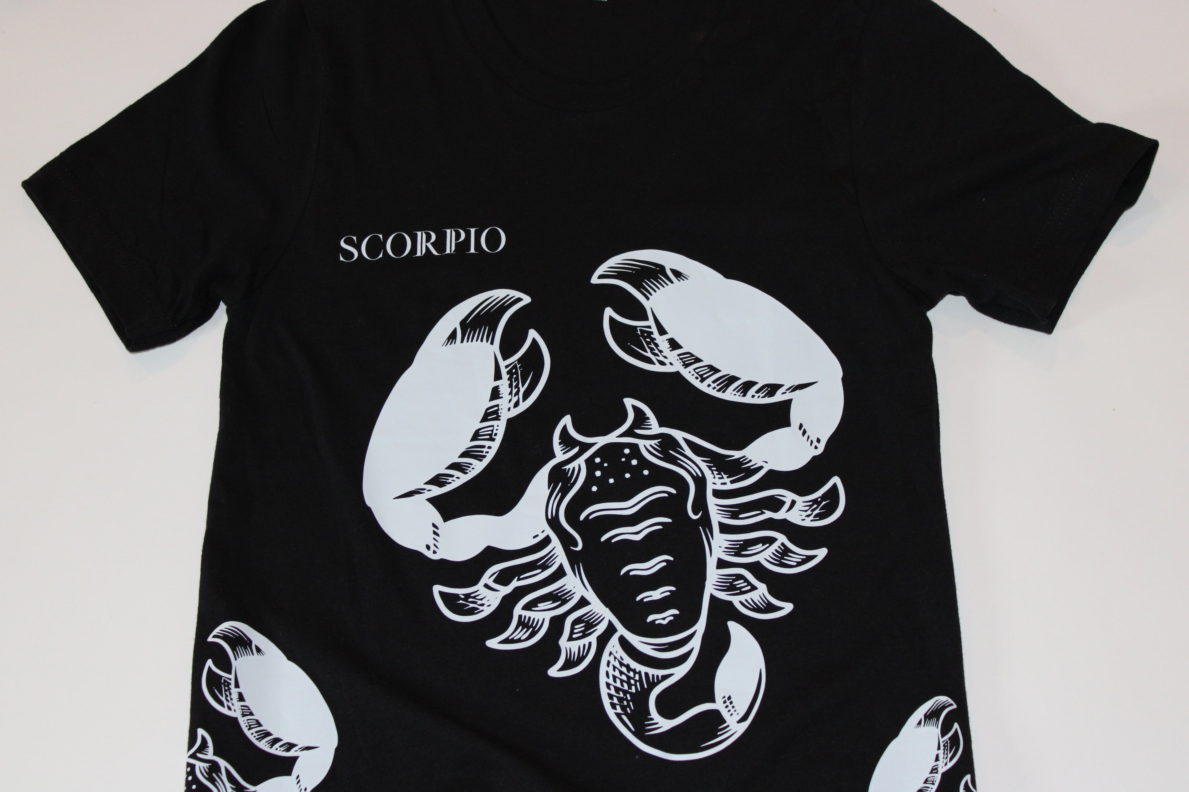 Scorpio – Icon – Zodiac Graphic Tee
