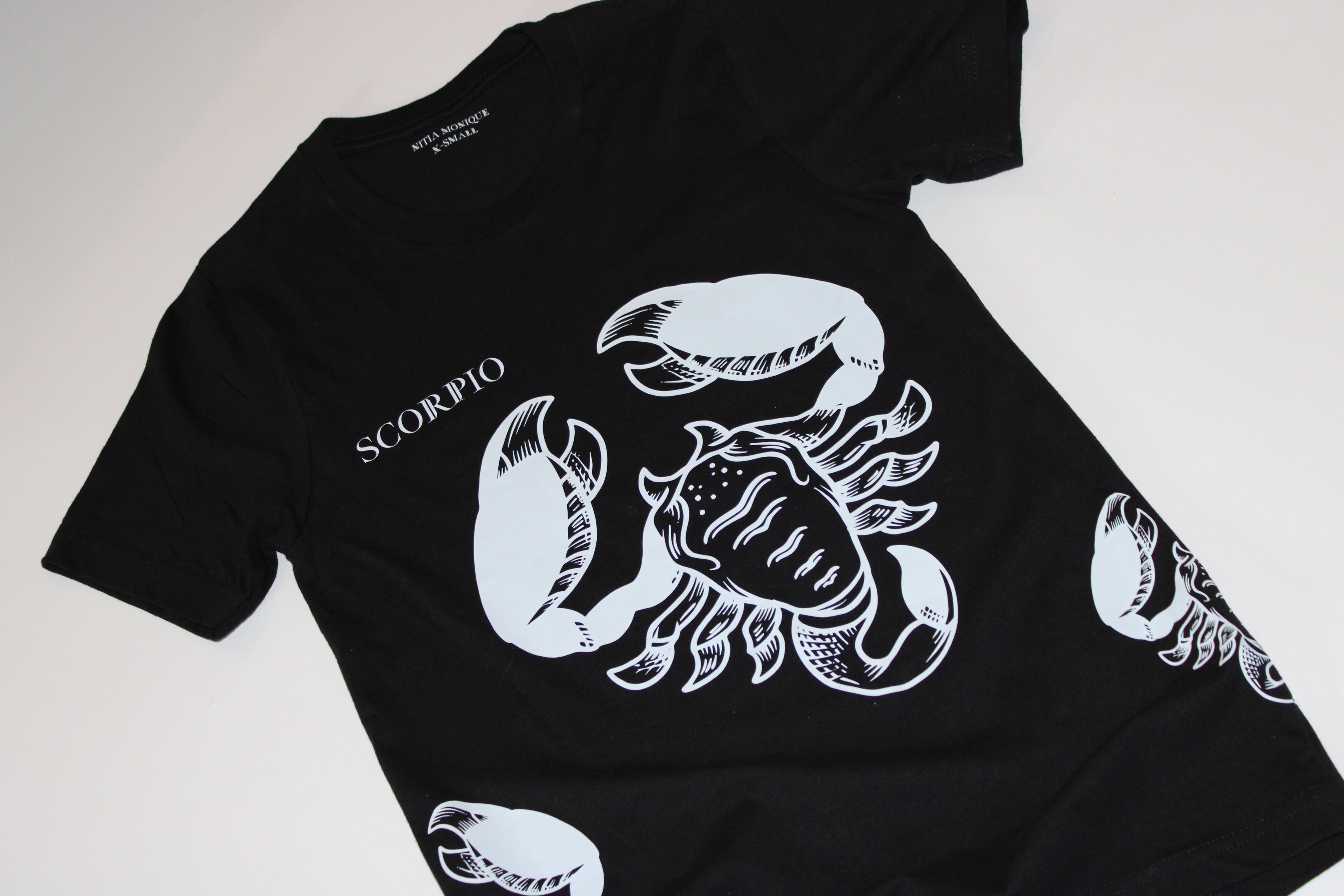 Scorpio – Icon – Zodiac Graphic Tee