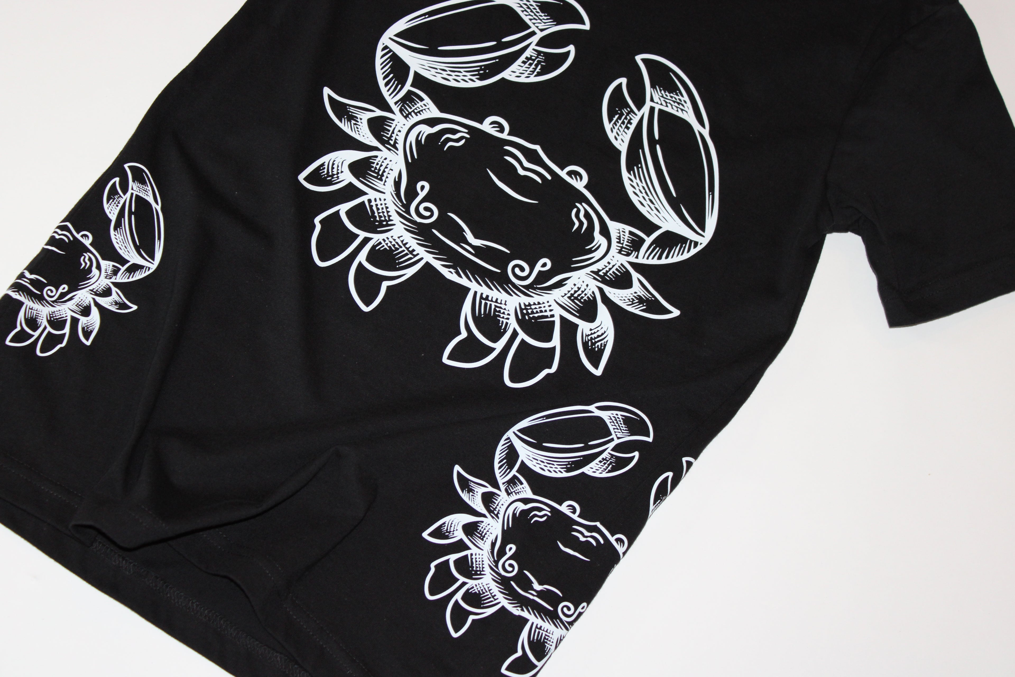 Cancer – Icon – Zodiac Graphic Tee