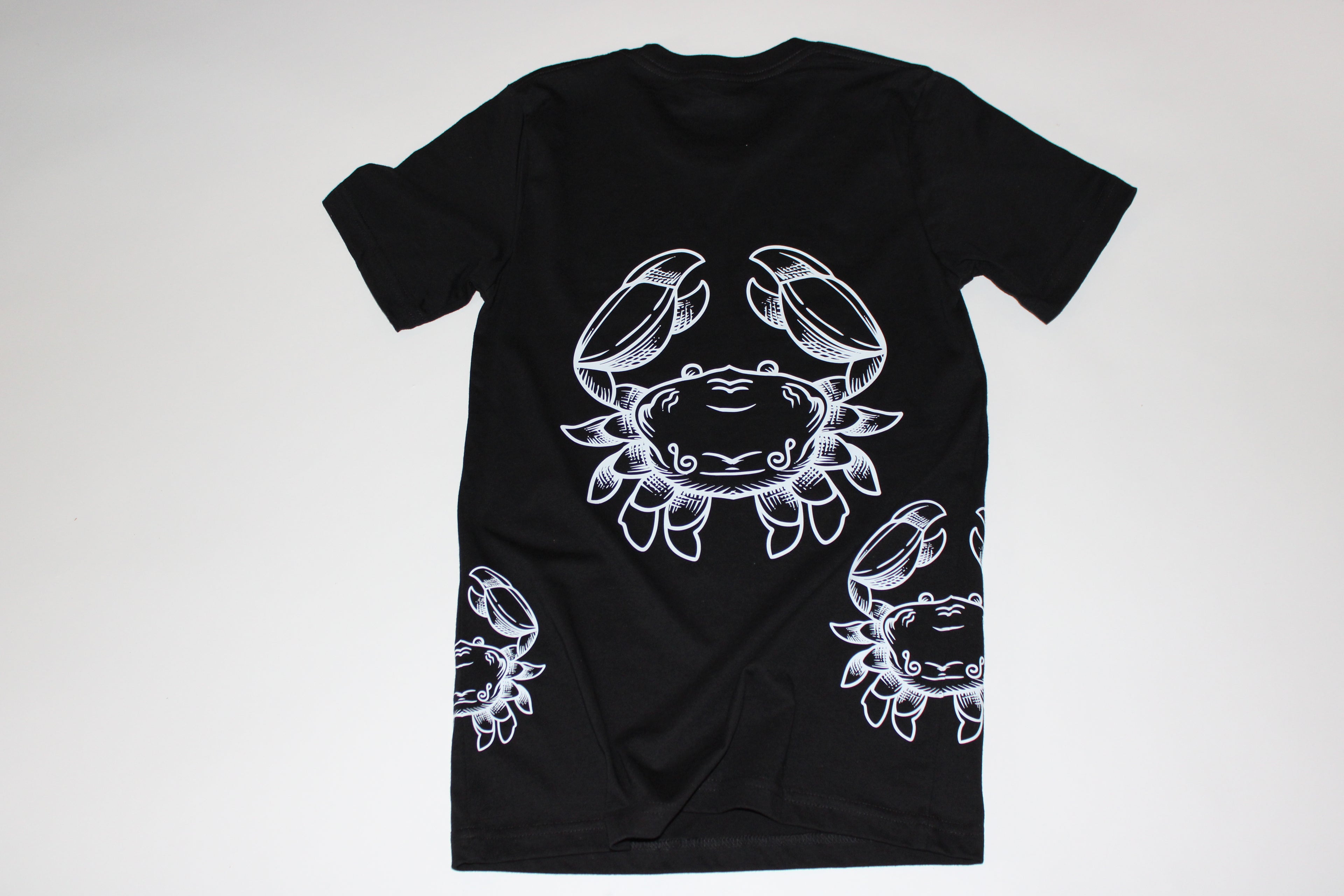 Cancer – Icon – Zodiac Graphic Tee
