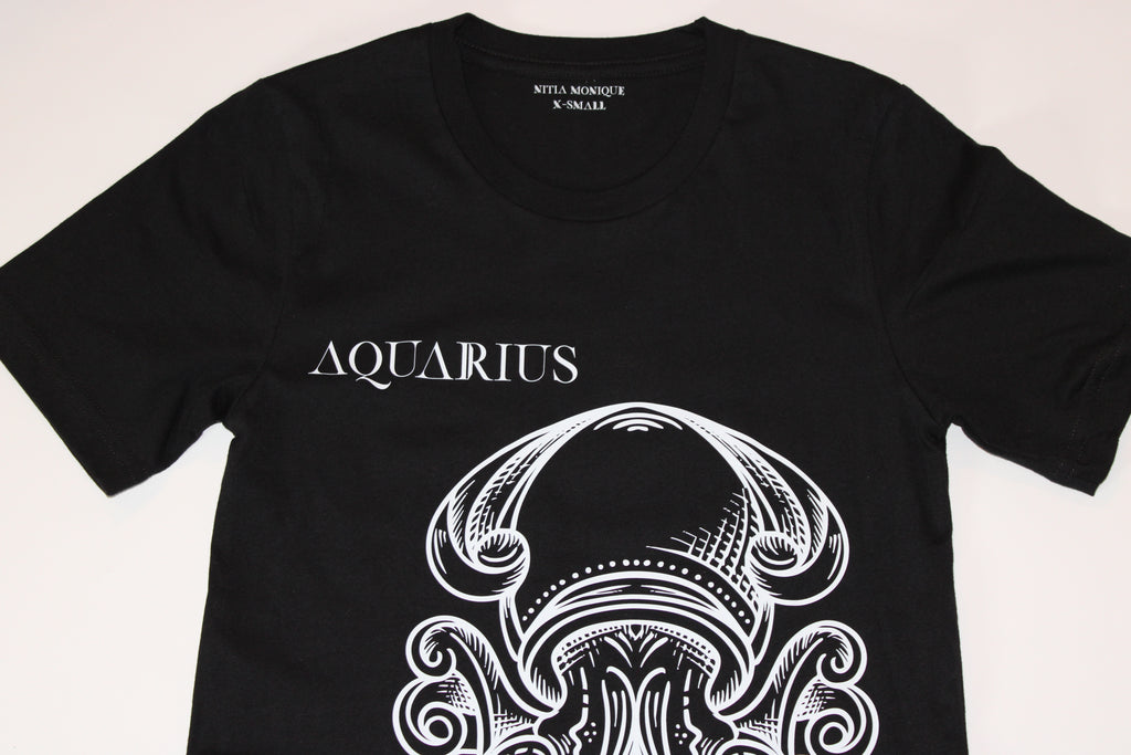 Aquarius – Icon – Zodiac Graphic Tee