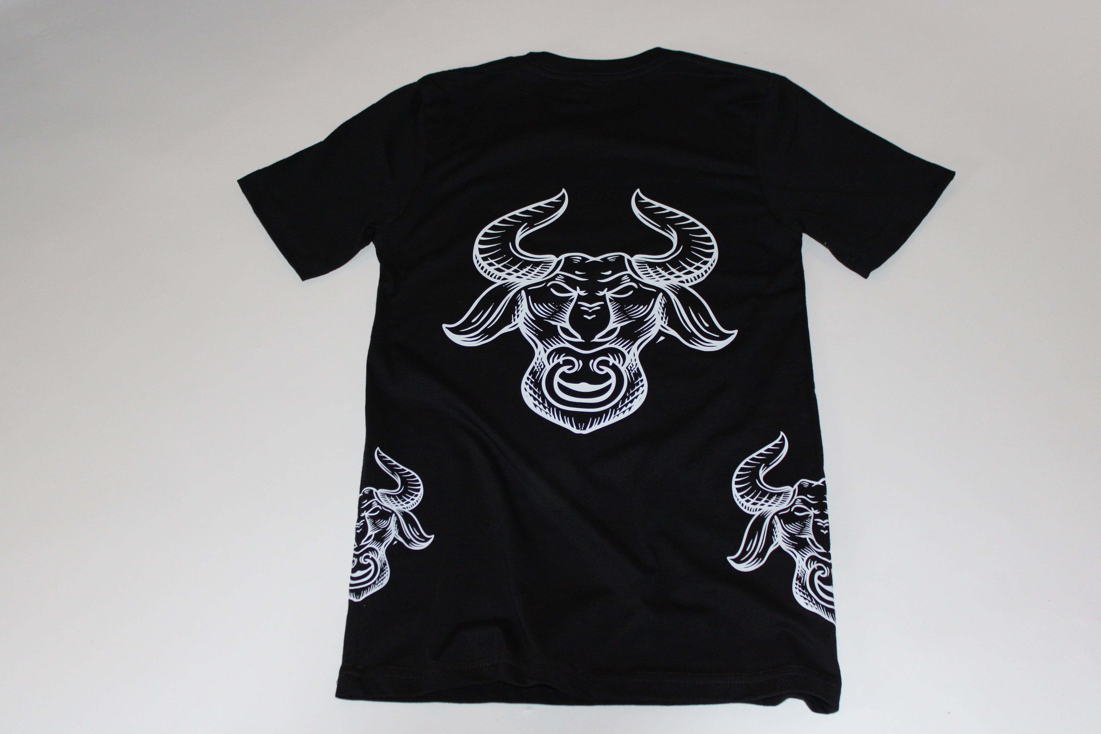 Taurus – Icon – Zodiac Graphic Tee